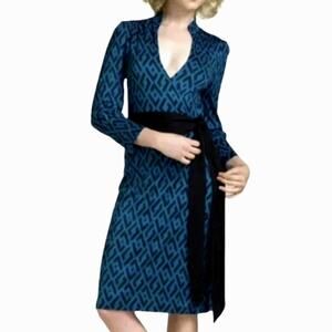 Diane von Furstenberg DVF Tessa LS Silk Dress Size 12 Half Wrap Teal Geometric